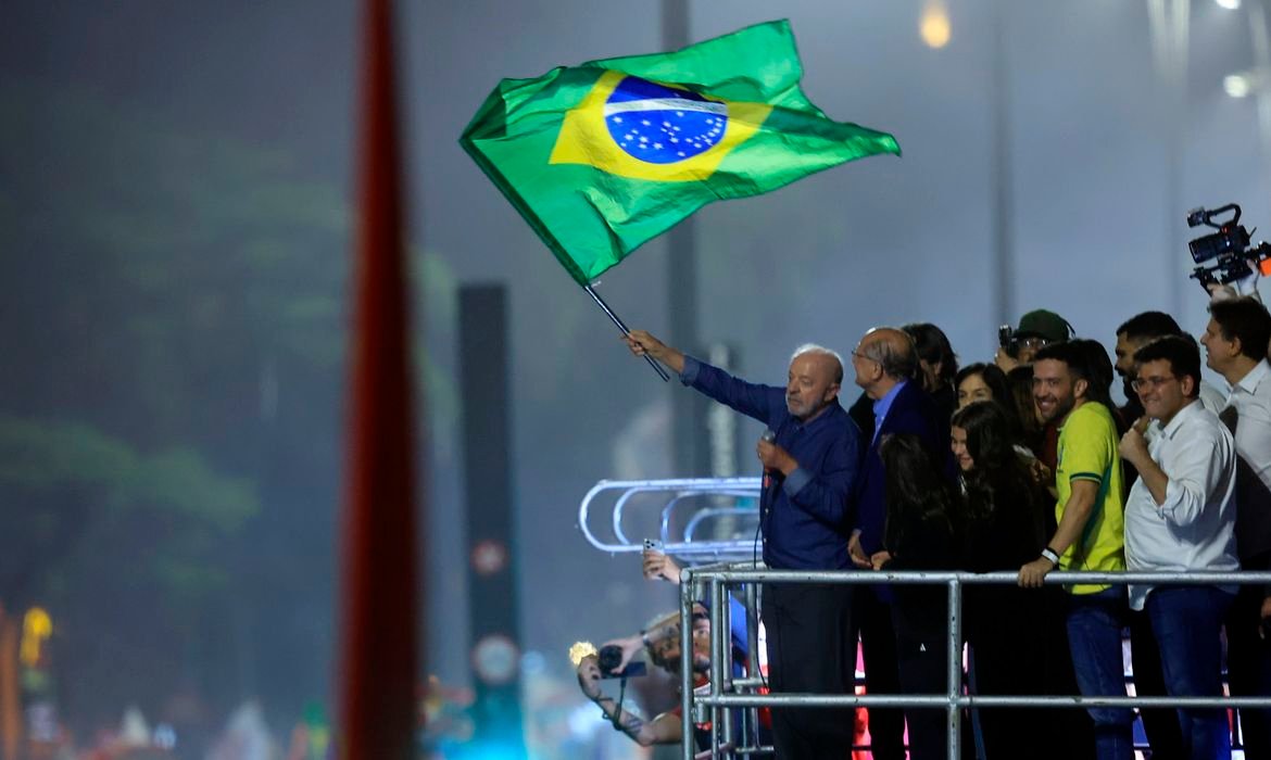 Lula reeleito: a virada, o discurso, o mundo e o mercado — tudo o que aconteceu depois das urnas